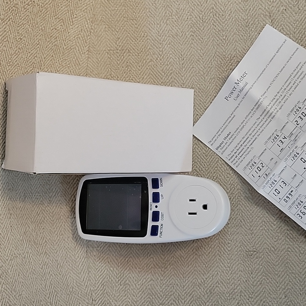 White Energy Monitor Plug - Picture 4 of 4
